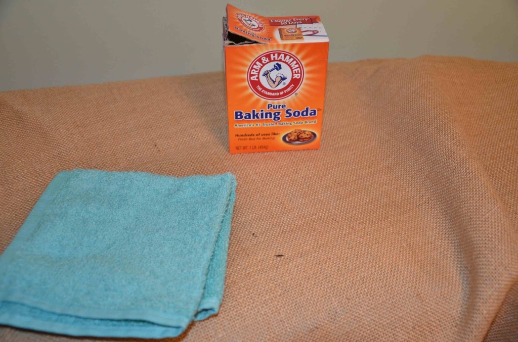 Burlap cleaning with baking soda