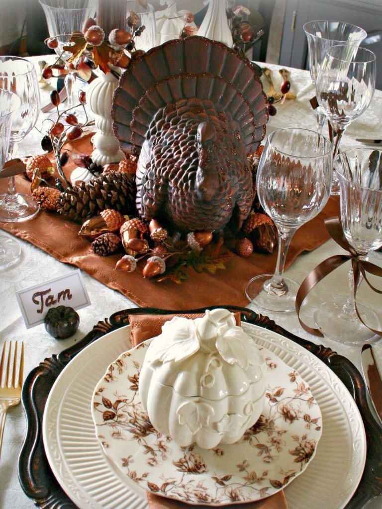 RMS-Tamgypsy_thanksgiving-table-setting_s3x4.jpg.rend.hgtvcom.1280.1707